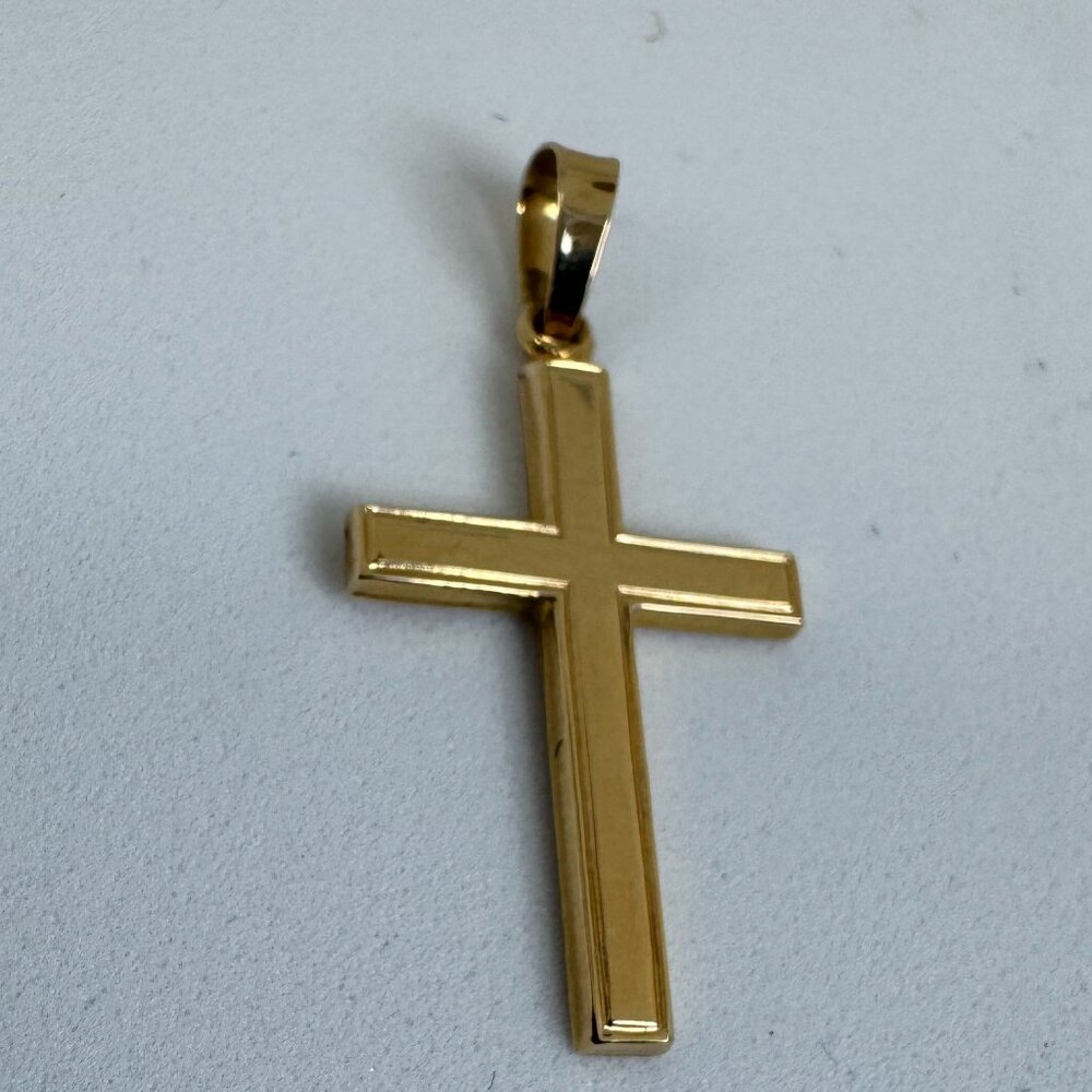 1-inch 14KT Gold Lined Inner Cross Pendant. NWOT